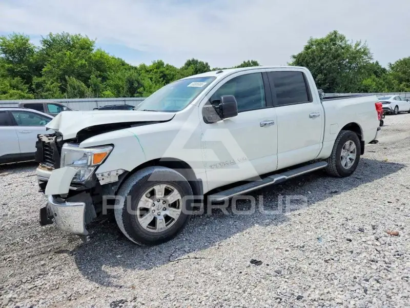 2019 Nissan TITAN фото
