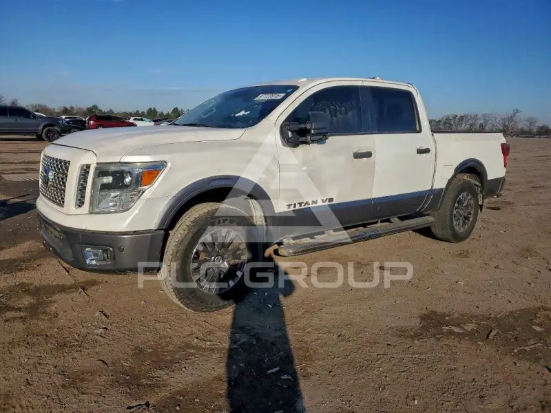 2019 Nissan TITAN фото