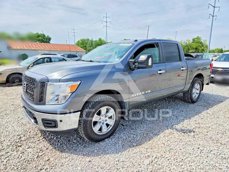 2019 Nissan TITAN photo