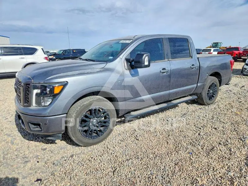 2019 Nissan TITAN фото