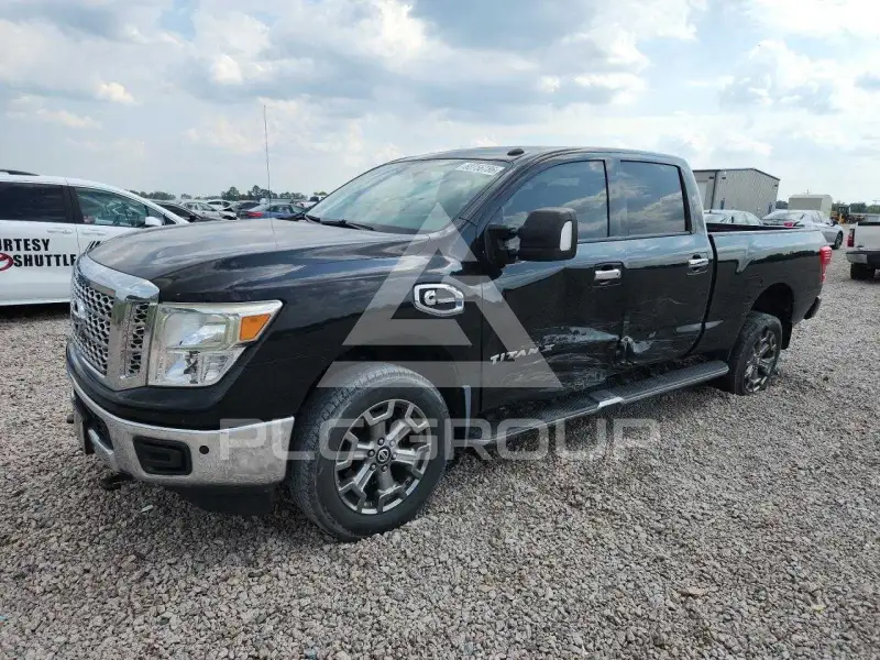 2019 Nissan TITAN фото