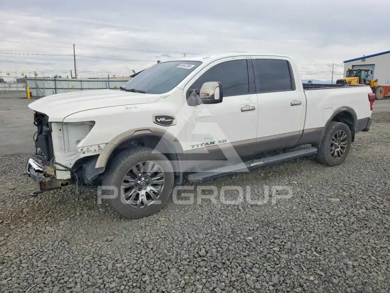 2019 Nissan TITAN фото