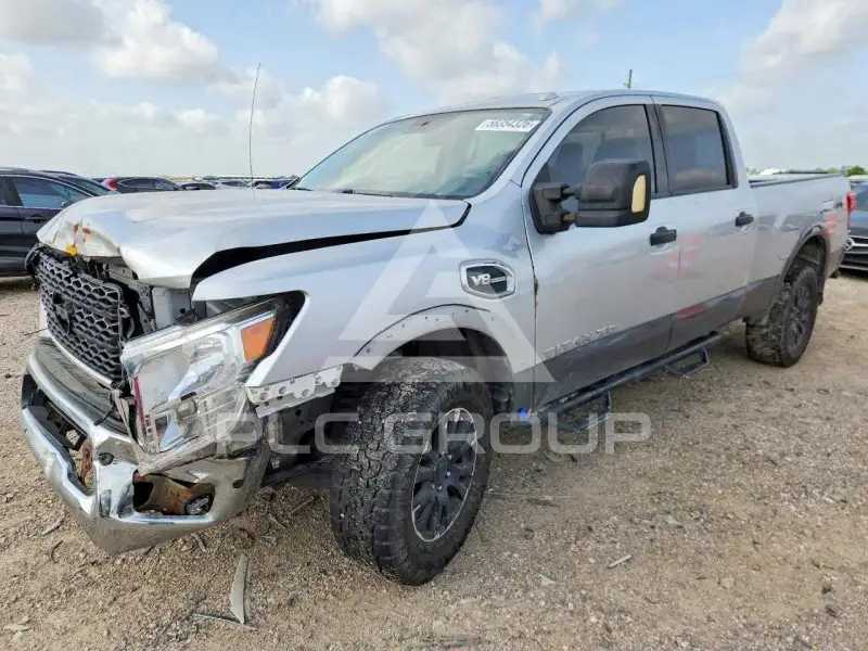 2019 Nissan TITAN фото
