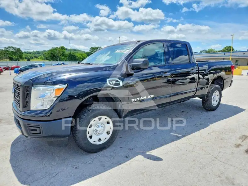 2019 Nissan TITAN photo
