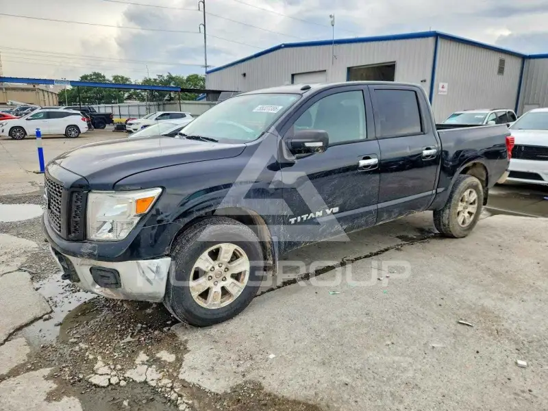 2019 Nissan TITAN фото