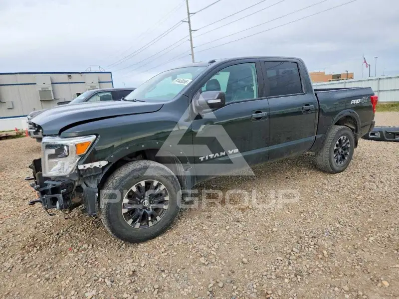 2019 Nissan TITAN photo