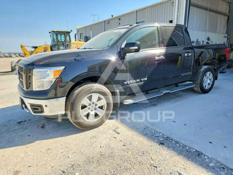 2019 Nissan TITAN фото