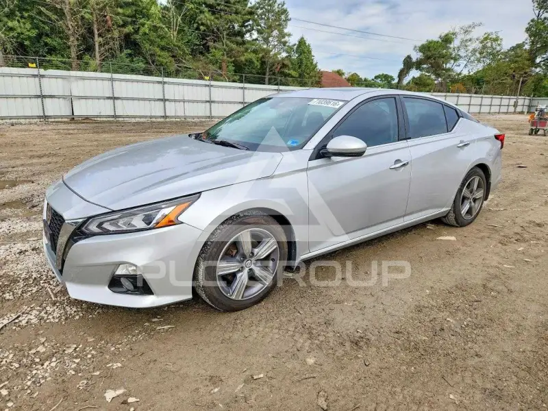 2019 Nissan ALTIMA photo