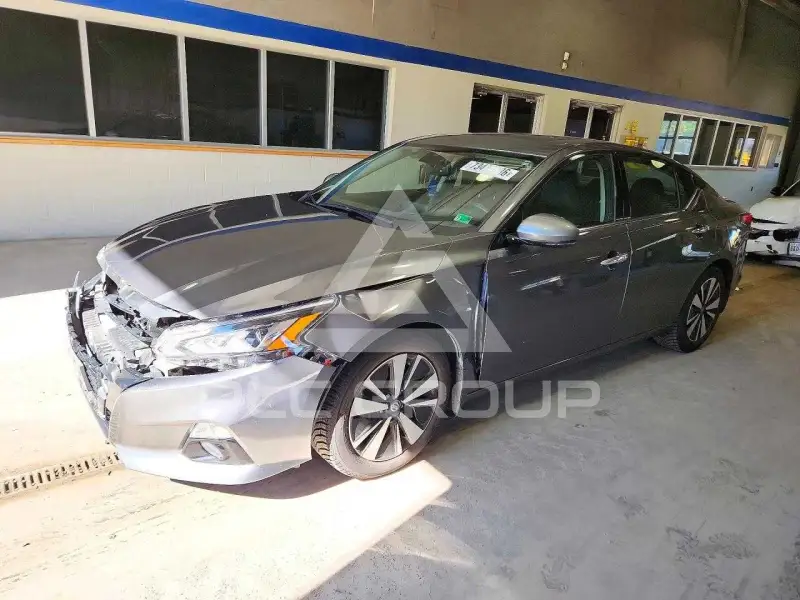 2019 Nissan ALTIMA фото