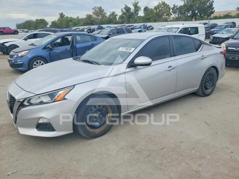 2019 Nissan ALTIMA photo