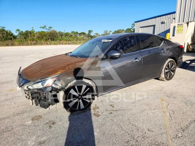 2019 Nissan ALTIMA photo