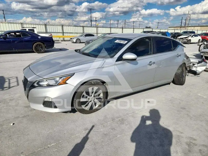 2019 Nissan ALTIMA фото