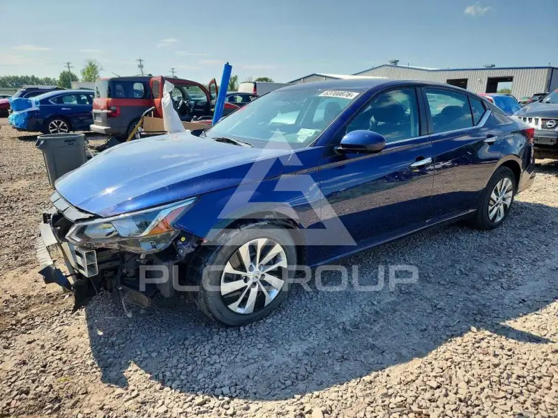 2019 Nissan ALTIMA photo
