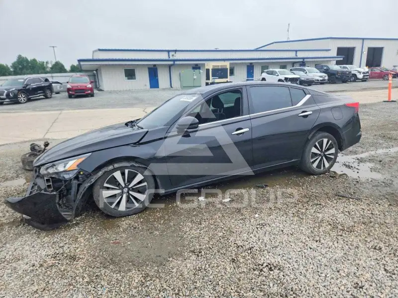 2019 Nissan ALTIMA photo