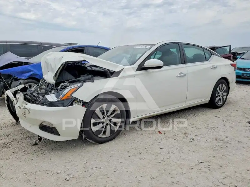 2019 Nissan ALTIMA photo