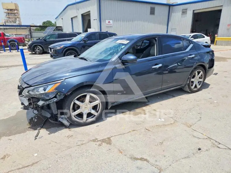 2019 Nissan ALTIMA фото