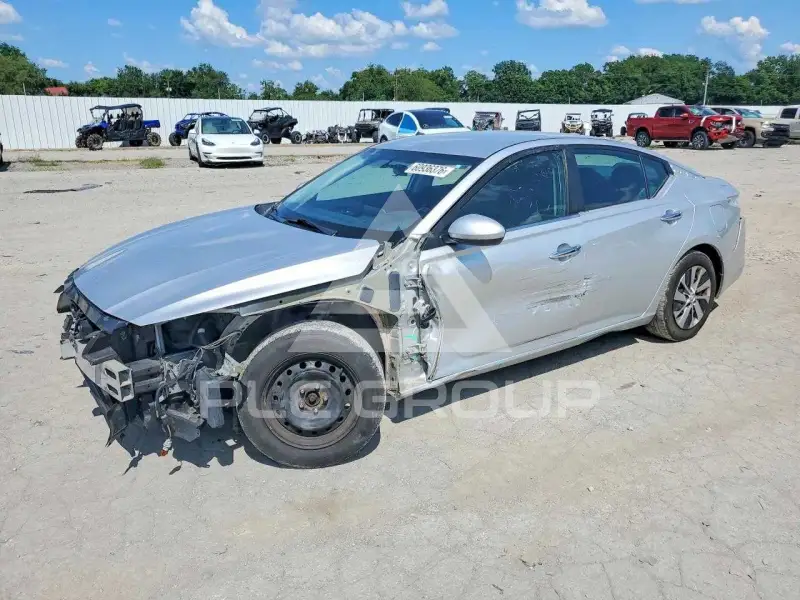2019 Nissan ALTIMA фото