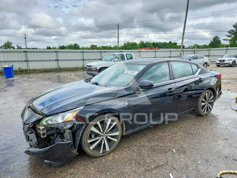 2019 Nissan ALTIMA photo