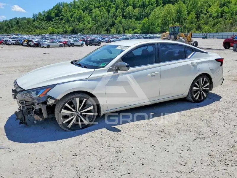 2019 Nissan ALTIMA photo