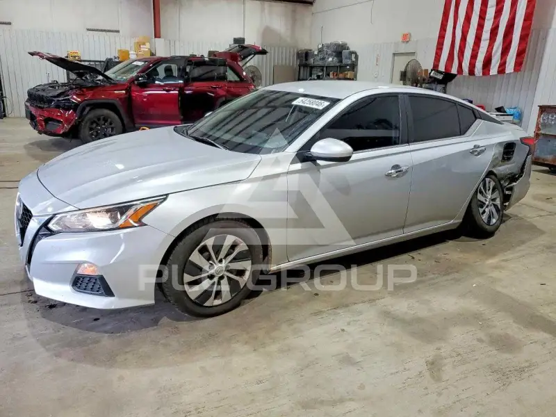 2019 Nissan ALTIMA фото