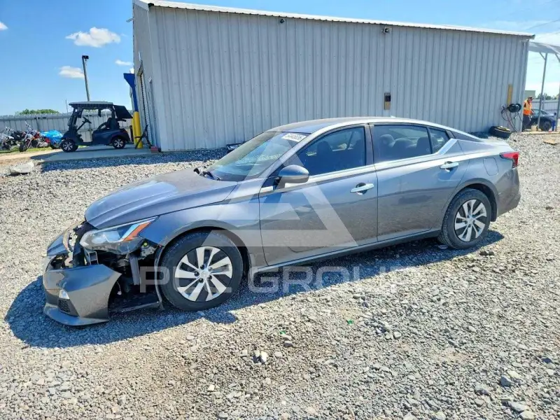 2019 Nissan ALTIMA photo