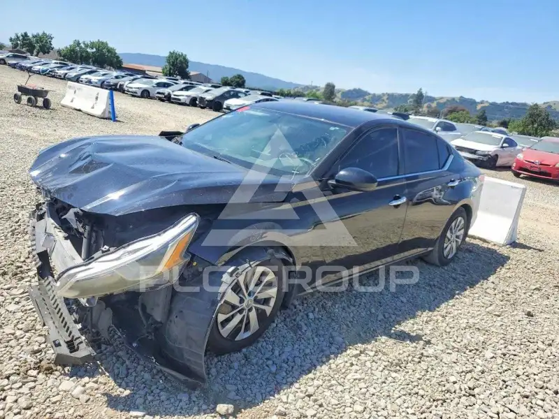 2019 Nissan ALTIMA фото