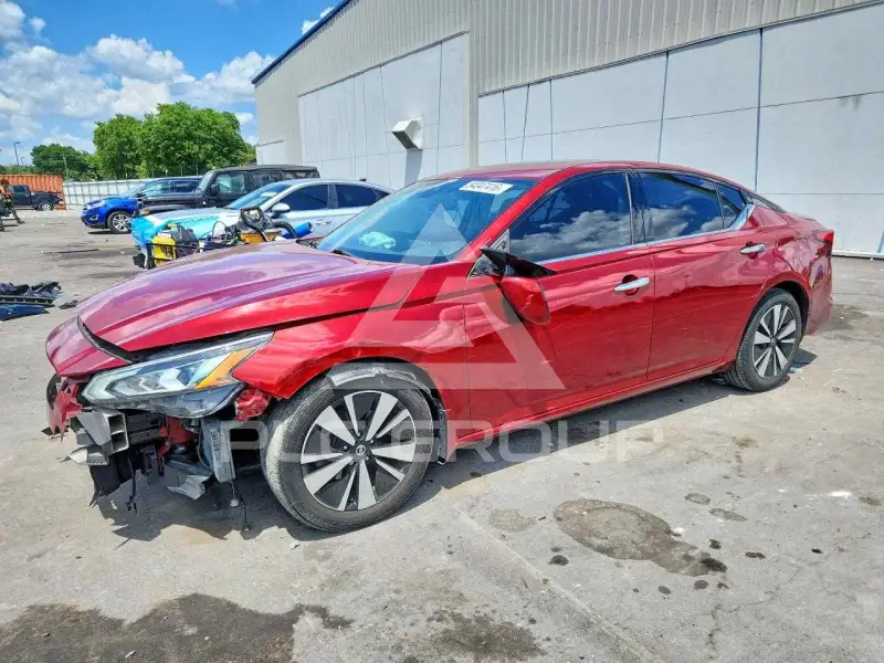 2019 Nissan ALTIMA фото