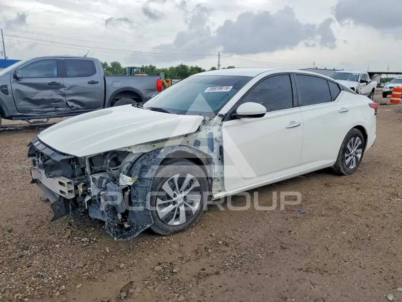 2019 Nissan ALTIMA photo