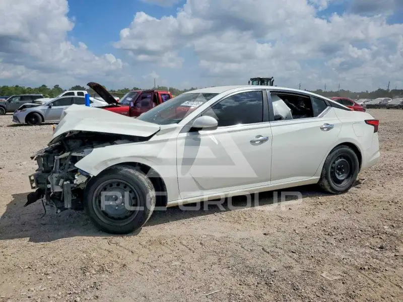 2019 Nissan ALTIMA photo