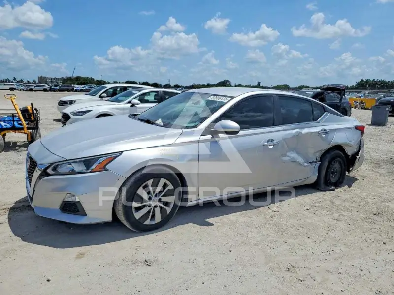 2019 Nissan ALTIMA photo