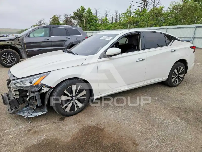 2019 Nissan ALTIMA фото