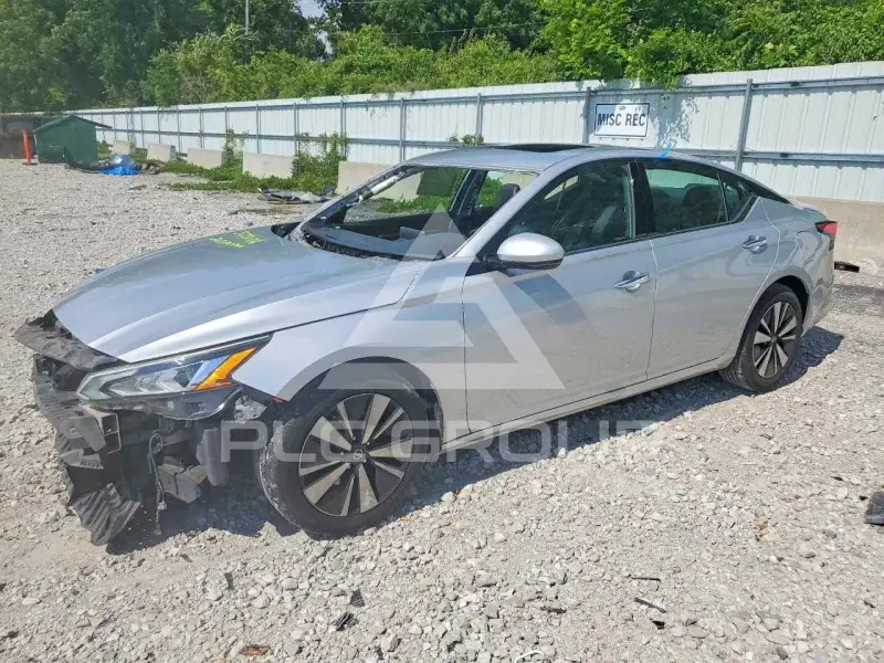 2019 Nissan ALTIMA photo