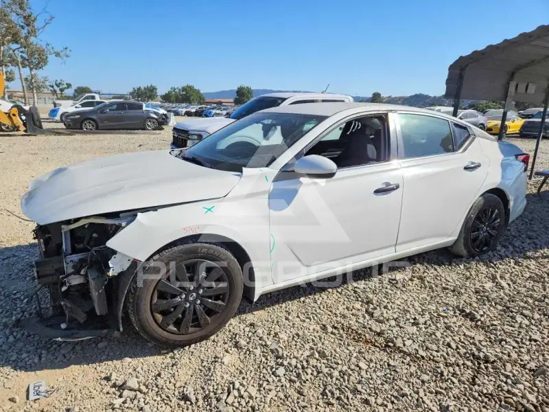 2019 Nissan ALTIMA фото