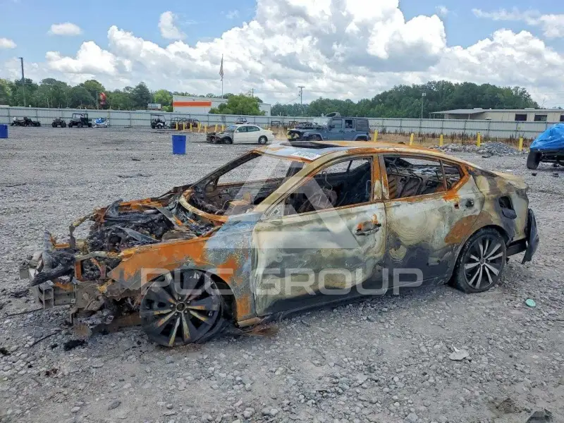 2019 Nissan ALTIMA photo