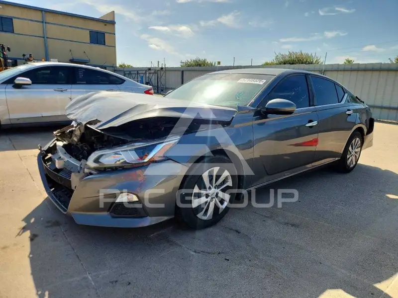 2019 Nissan ALTIMA фото