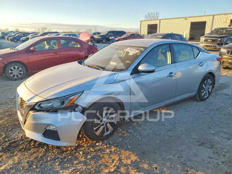 2019 Nissan ALTIMA photo