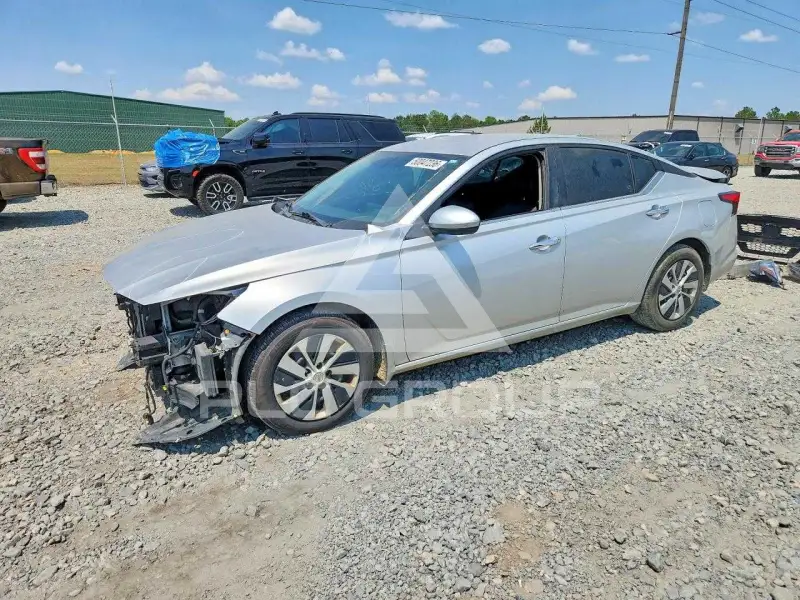 2019 Nissan ALTIMA photo