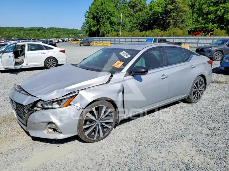 2019 Nissan ALTIMA photo