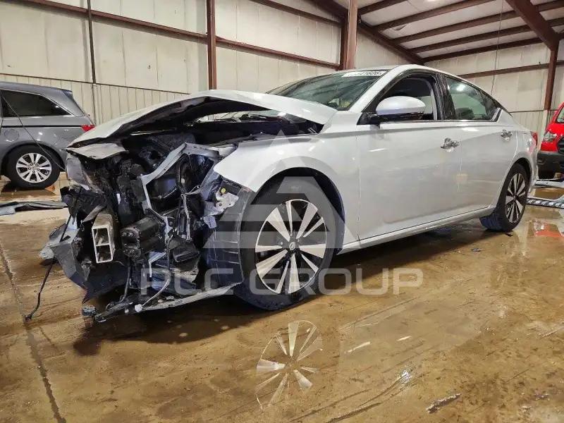 2019 Nissan ALTIMA photo