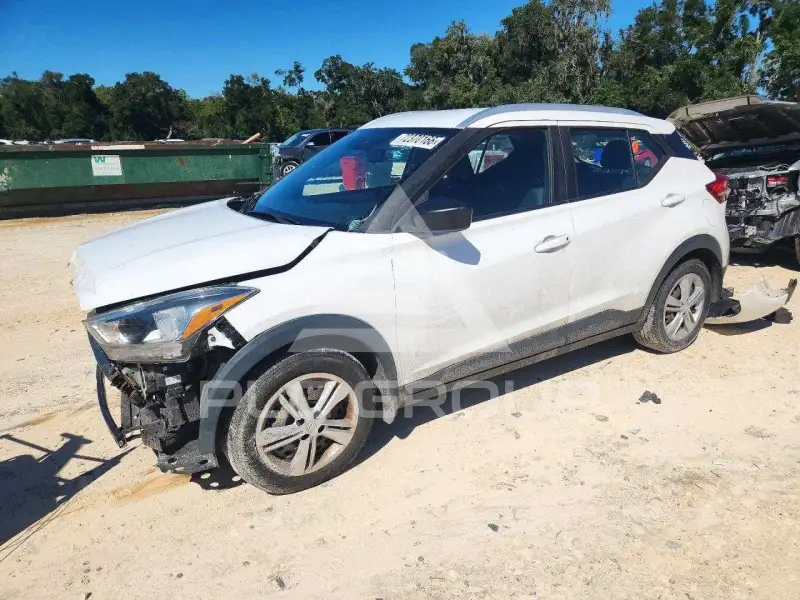 2019 Nissan KICKS photo