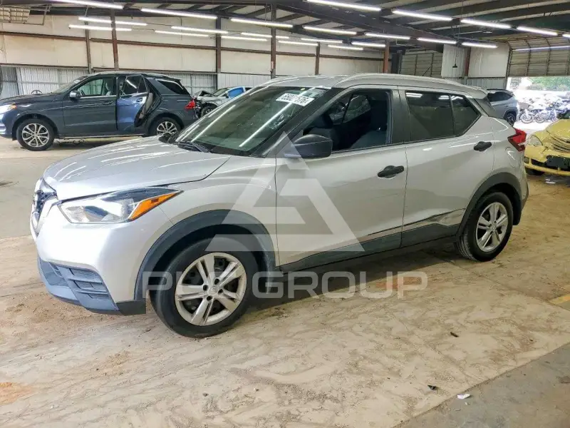 2019 Nissan KICKS photo