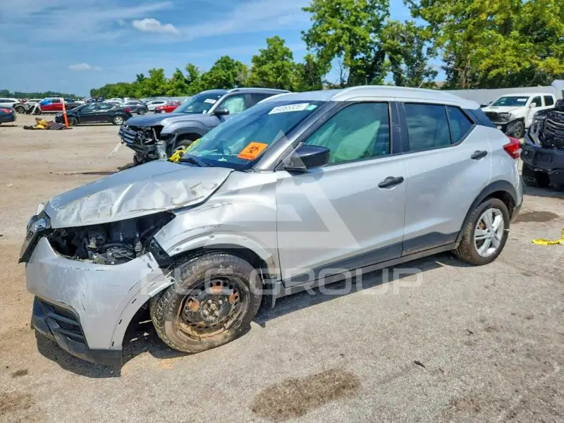 2019 Nissan KICKS photo