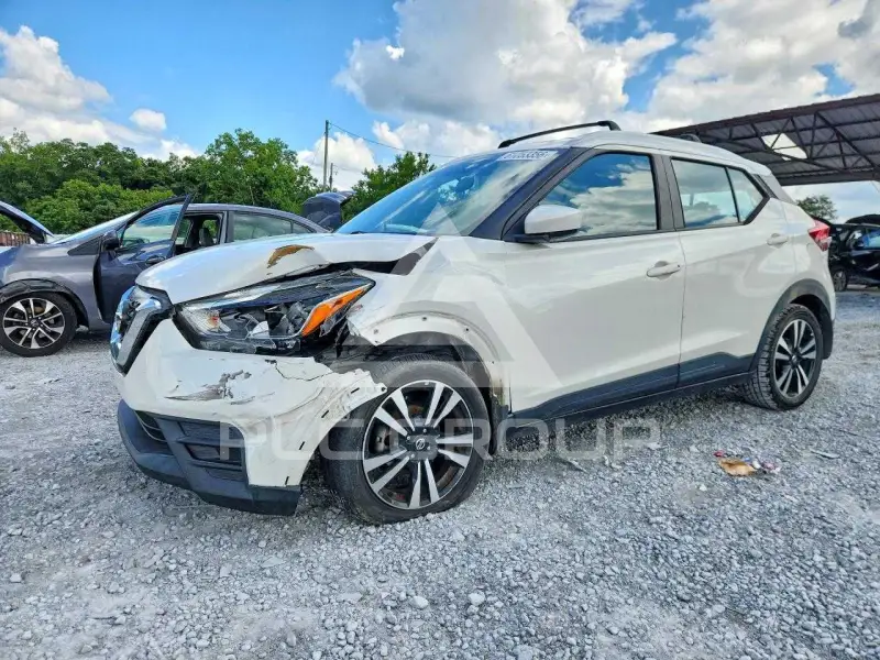 2019 Nissan KICKS photo