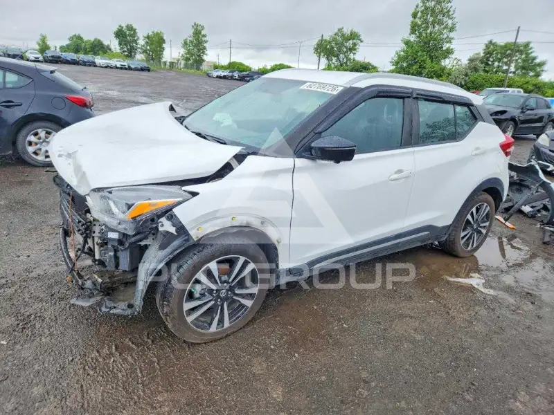 2019 Nissan KICKS photo