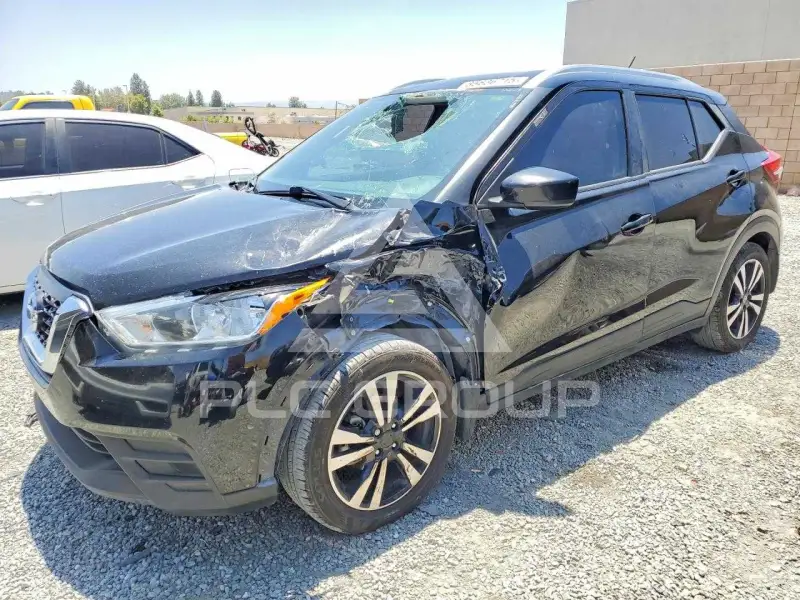 2019 Nissan KICKS photo
