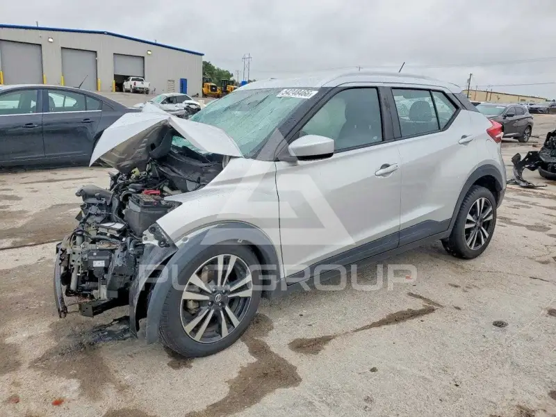 2019 Nissan KICKS photo