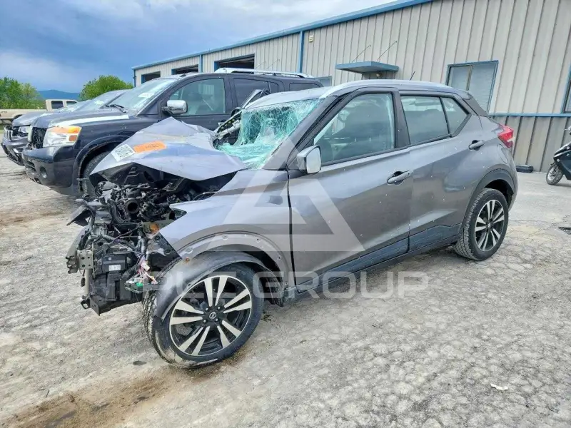 2019 Nissan KICKS фото
