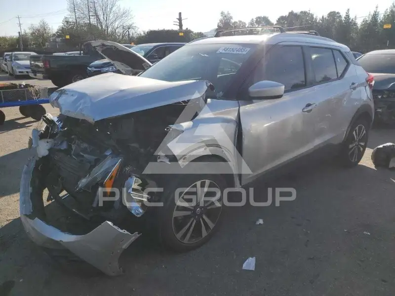 2019 Nissan KICKS фото