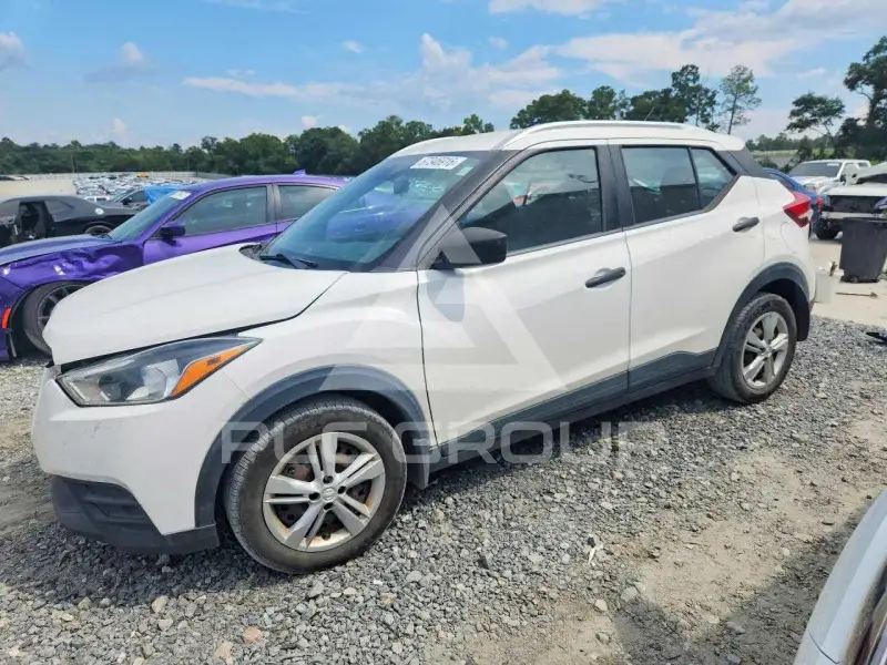 2019 Nissan KICKS photo