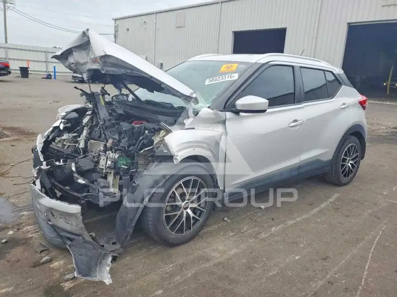 2019 Nissan KICKS photo